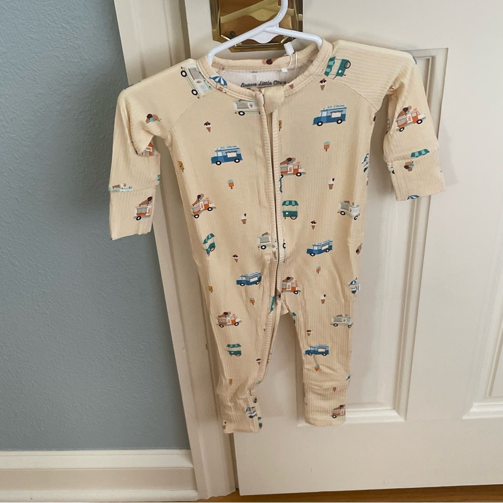 NWT Brave Little Ones Ribbed Bamboo Ice Cream Truck Foldover Feet Pajama 3-6M